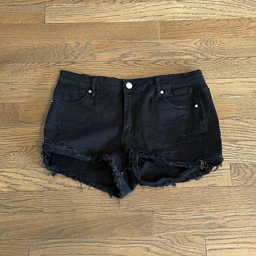 TRACTR BLU Women’s Black Jean Shorts - Size 28